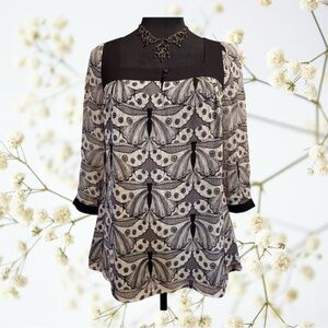 Express Black & White Silk Shell 3/4 Sleeve Butterfly Blouse Size XS